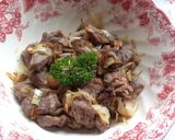 Foto del paso 4 de la receta: Carne encebollada