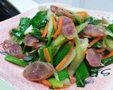 蒜苗炒臘腸的食譜步驟2照片