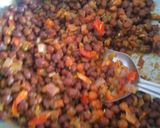 A picture of step 4 of Kala chana masala.