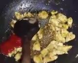 A picture of step 2 of Singaporean rice.