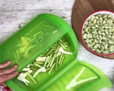 Foto del paso 1 de la receta: Habas con jamón y ajetes en Lékué al microondas