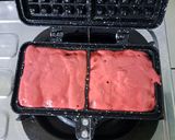 Foto langkah ke 6 dari resep Beetroot Waffle.