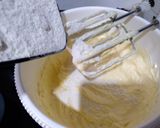 Foto langkah ke 5 dari resep Cream cheese pound cake ekonomis.
