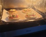 Foto langkah ke 6 dari resep Pizza Mini.
