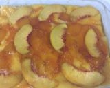 A picture of step 3 of Biscuits custard with peach jam.