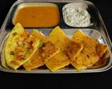 A picture of step 4 of Moong dal uttapam.
