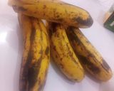 A picture of step 1 of Kelewele (spicy fried plantain) Ghanaian snack.