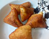 A picture of step 5 of Bread samosa.