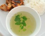A picture of step 3 of Clear Plain Soup.