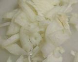 Foto del paso 2 de la receta Conejo al cava con uvas pasas y pistachos