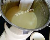 A picture of step 2 of Quick & Easy grapes cake.