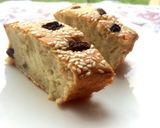 Foto langkah ke 6 dari resep Bolu Pisang Wijen & Kismis.