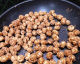 A picture of step 4 of Gud Makhana/ Fox nuts with Jaggery.