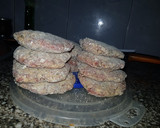 Foto del paso 3 de la receta: Hamburguesas de carne de cerdo y carne vacuna 😎😏