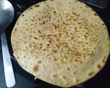 A picture of step 5 of Radish paratha.