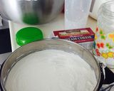 Foto langkah ke 2 dari resep Strawberry cheese cake.