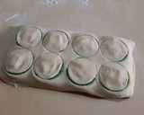 Foto del paso 4 de la receta: Sorrentinos caseros rellenos con jamón, ricota y queso