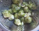 Foto del paso 1 de la receta: Coles de Bruselas salteadas con almendras