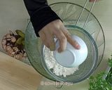 Foto langkah ke 10 dari resep Bolu Pisang Kukus Moist.
