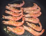 Foto del paso 3 de la receta: Pies de cerdo con langostinos