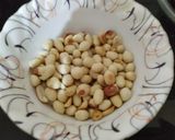 A picture of step 2 of Sabudana pulao with peanut.