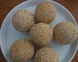 Foto langkah ke 6 dari resep Onde-onde isi Kumbu Kacang Hijau.