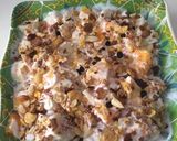 A picture of step 2 of Creamy fruits chat.