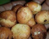 A picture of step 2 of Gulisuwa milk balls.