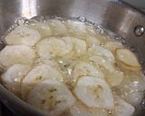 A picture of step 3 of Raw banana masala chips.