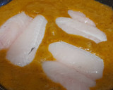 Foto del paso 4 de la receta: Merluza en salsa de vino dulce