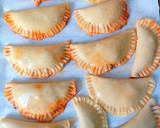 Foto del paso 15 de la receta: Empanadillas de gambas en crema reducida de las mismas cabezas