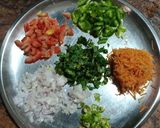 A picture of step 2 of Oats chila.