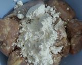 Foto langkah ke 2 dari resep Ayam goreng bawang putih.