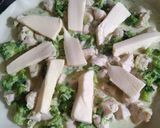 Foto del paso 3 de la receta: Tarta de brócoli, queso y pollo (de Yami)