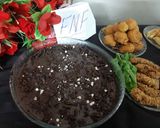 A picture of step 4 of Kababjees dessert box.