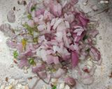 A picture of step 2 of Stuffed rava pan cake.