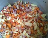 Foto del paso 1 de la receta: Estofado de salchichas