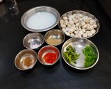 A picture of step 2 of Makhana Raita.