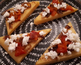 Foto del paso 7 de la receta: Polenta con cebolla balsámica, pimiento asado, feta y tomillo