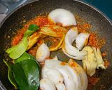 Foto langkah ke 3 dari resep Cumi & Udang saus padang.