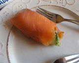 Foto del paso 3 de la receta Fuente de langostinos y salmón con salsa de alcaparras