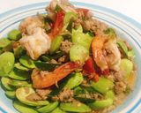 รูปขั้นตอนการทำที่ 3 ของ สะตอผัดกะปิกุ้งสดหมูสับ คีโต