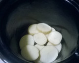 Foto del paso 7 de la receta: Codillo de cerdo (chamorro) en salsa de miltomate con chile pasilla y jalapeño (olla de cocción lenta-slow cooker).