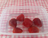 Foto del paso 1 de la receta: Smoothie de fresa bajo en calorías
