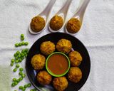 A picture of step 7 of Green Peas Kachori.