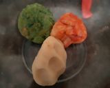 A picture of step 6 of Tricolor mawa potli.