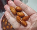 Foto langkah ke 2 dari resep Homemade Vanila Almond Milk.