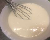 A picture of step 2 of Granadilla Yoghurt Ice Cream.