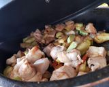 Foto del paso 3 de la receta: Arroz con pollo y verduras salteadas