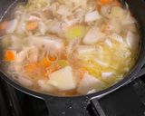 A picture of step 5 of Japanese Tonjiru (Non-halal).